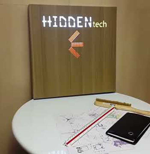 隱藏式木紋顯示屏3 隱藏式木紋顯示屏激光打孔技術(shù)-實(shí)現(xiàn)無(wú)痕透氣與美學(xué)融合(圖3)